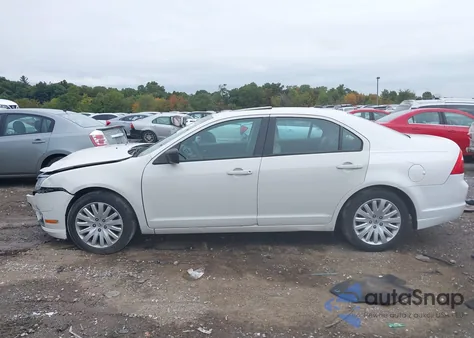 2011 Ford Fusion Hybrid from USA, damaged, VIN 3FADP0L31BR119560